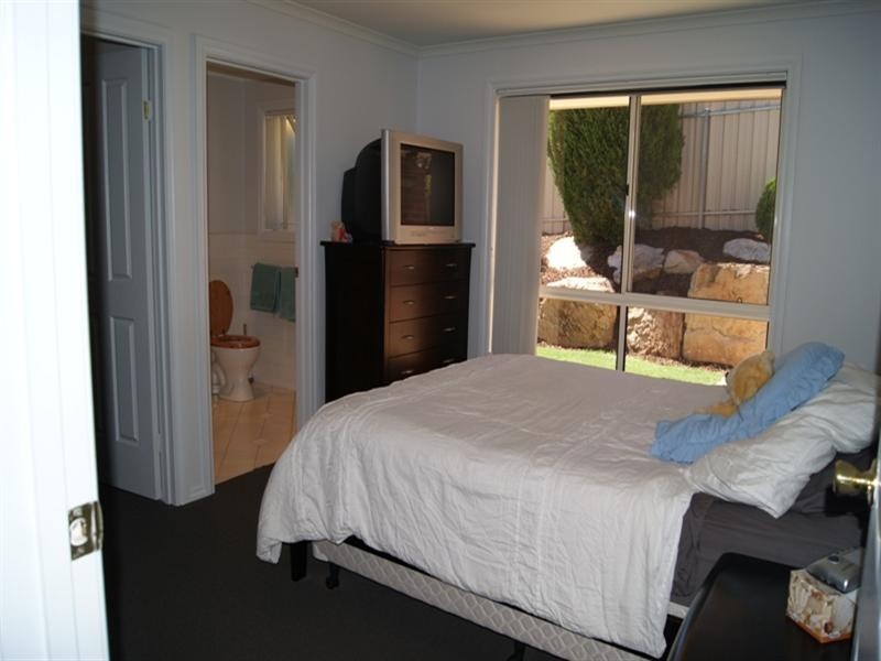 13 Lochleven Avenue, Greenwith SA 5125