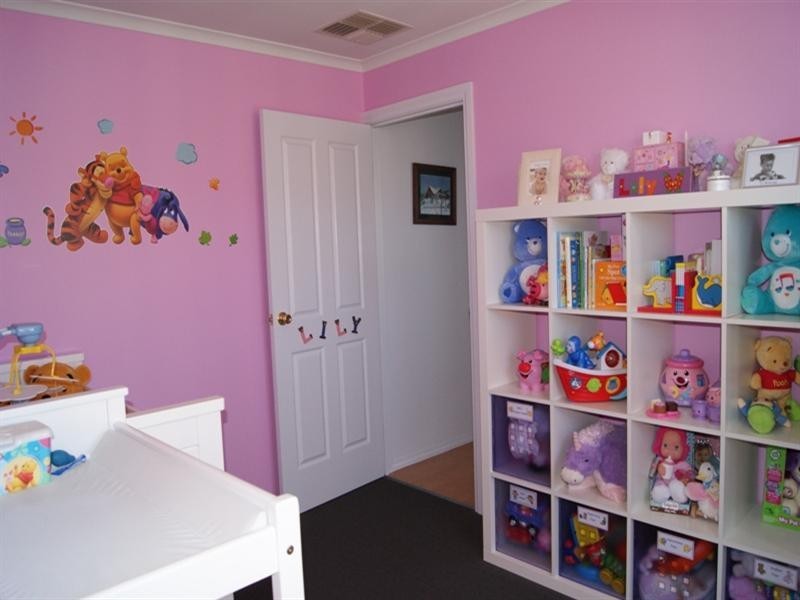 13 Lochleven Avenue, Greenwith SA 5125