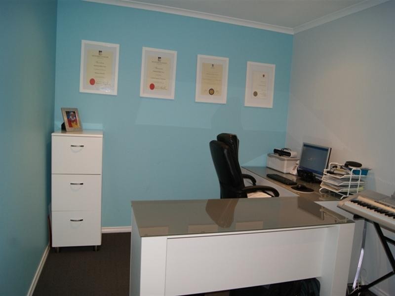 13 Lochleven Avenue, Greenwith SA 5125