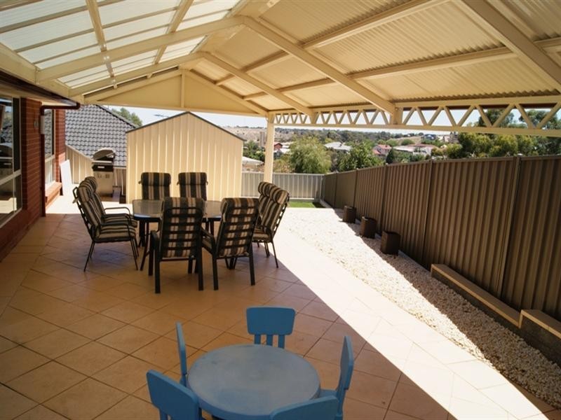 13 Lochleven Avenue, Greenwith SA 5125