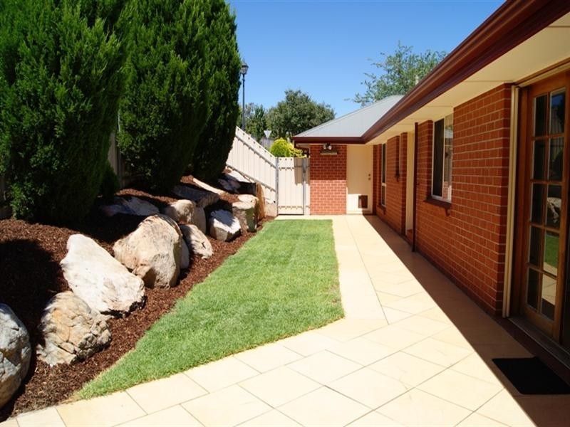 13 Lochleven Avenue, Greenwith SA 5125