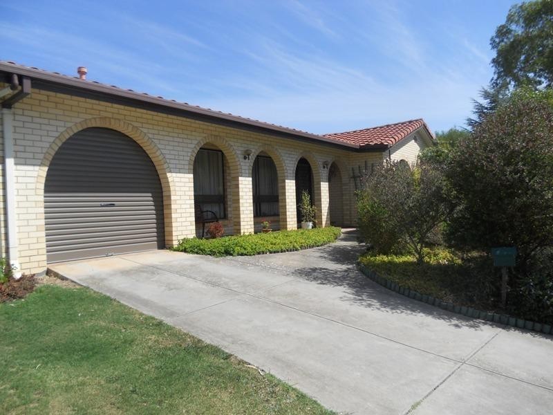 1 Sevres Court, Modbury Heights SA 5092