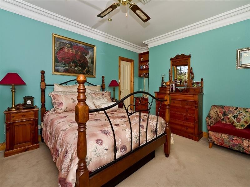 12 Sellar Court, Greenwith SA 5125