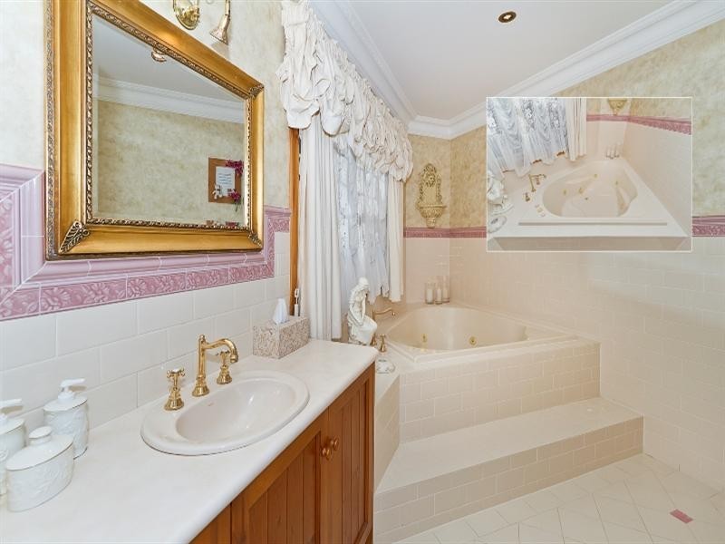 12 Sellar Court, Greenwith SA 5125