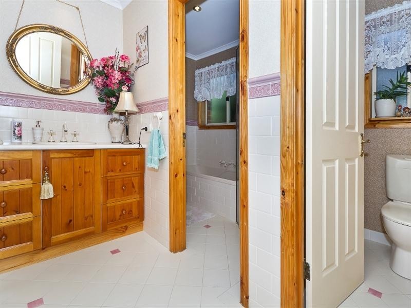 12 Sellar Court, Greenwith SA 5125