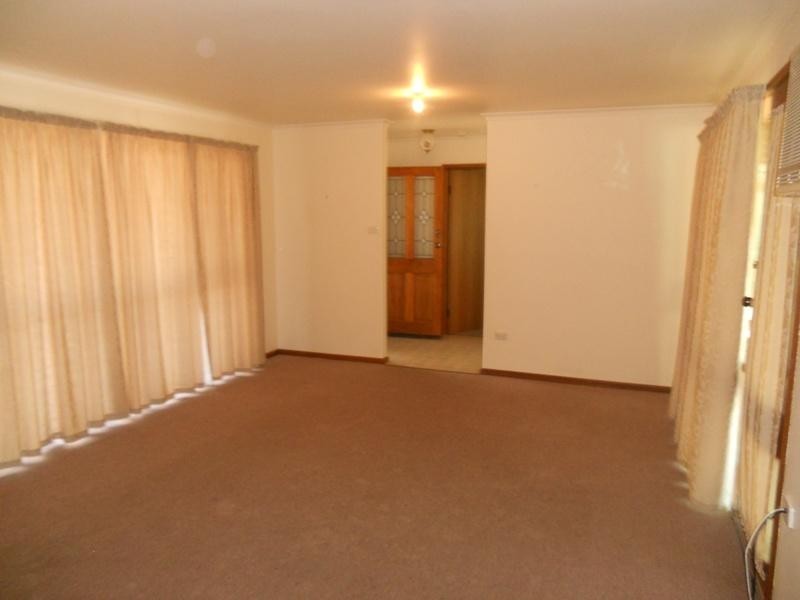 5 Harmer Court, Para Hills West SA 5096