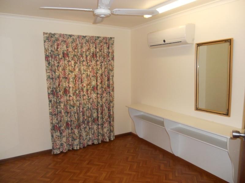 5 Harmer Court, Para Hills West SA 5096