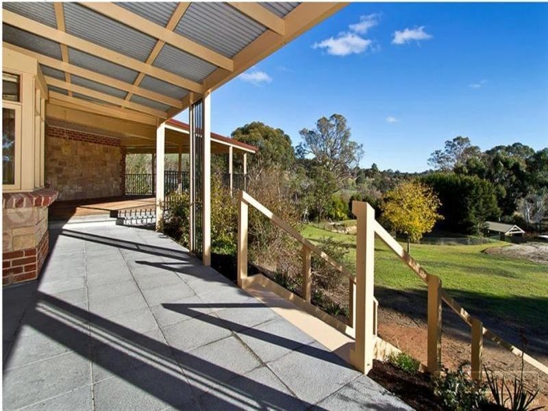 77 Redden Drive, Cudlee Creek SA 5232