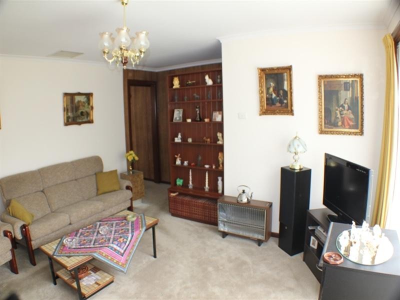 1 Beaumont Court, Para Hills West SA 5096