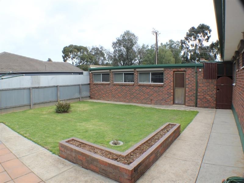 1 Beaumont Court, Para Hills West SA 5096