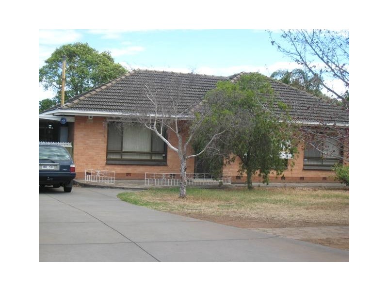 17 Morris Drive, Valley View SA 5093