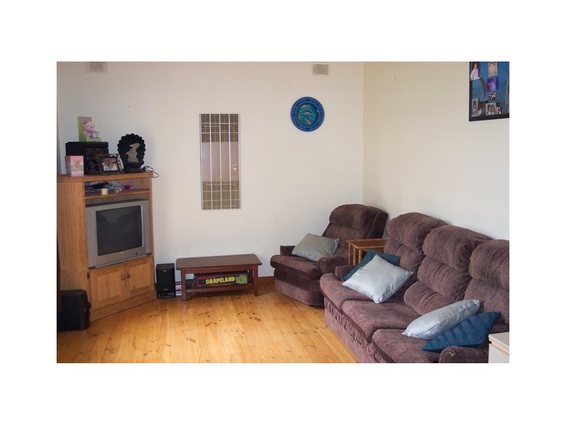 17 Morris Drive, Valley View SA 5093