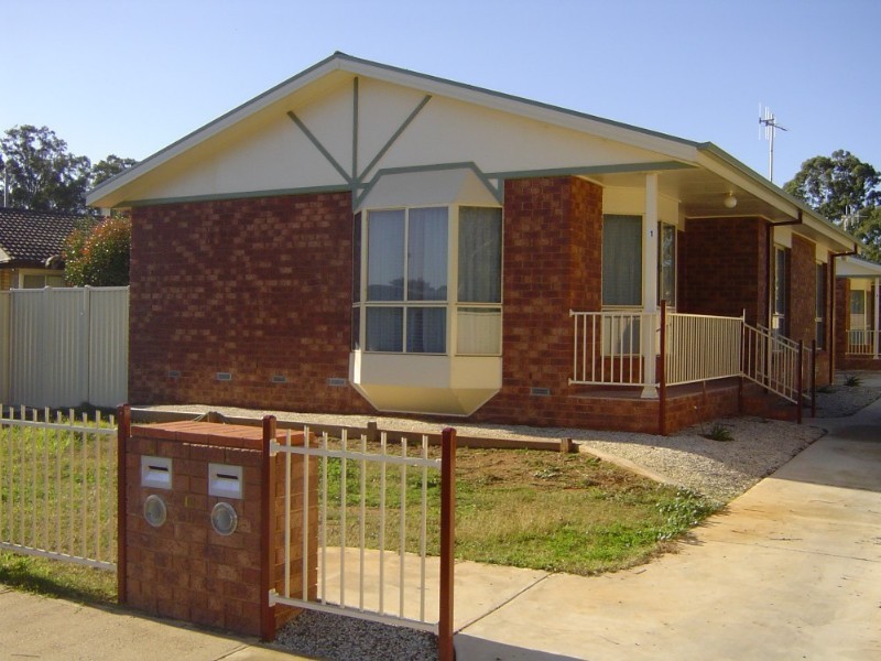 1/10 Ross Street, Mooroopna VIC 3629