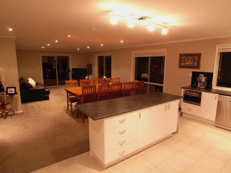 113 Waranga Drive, Kialla VIC 3631