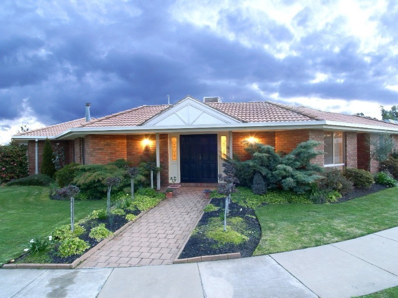 6 Ganaway Crescent, Kialla VIC 3631