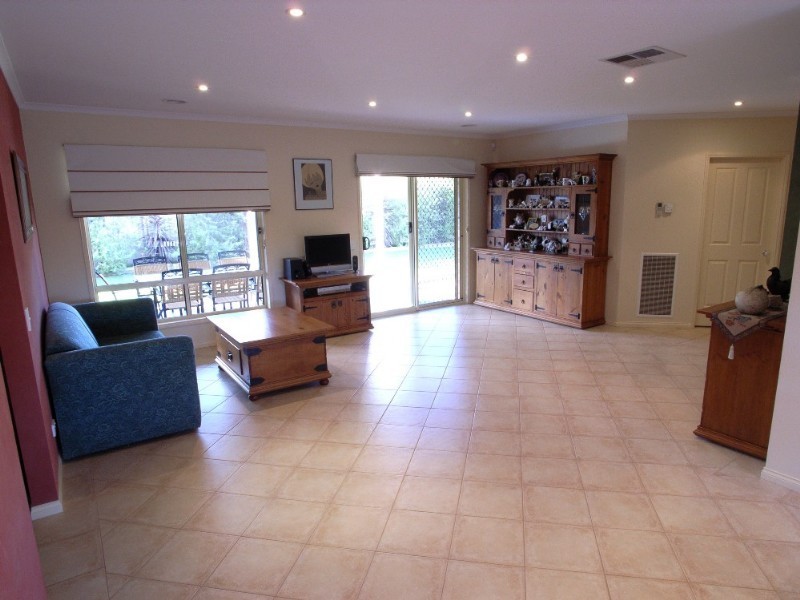 42 Merino Drive, Shepparton VIC 3630