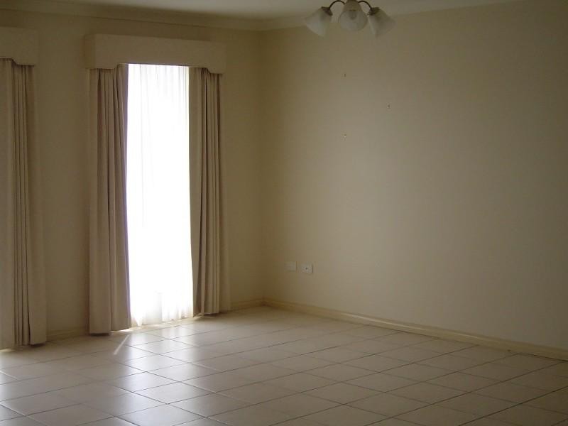 3 Rocklands Crescent, Kialla VIC 3631