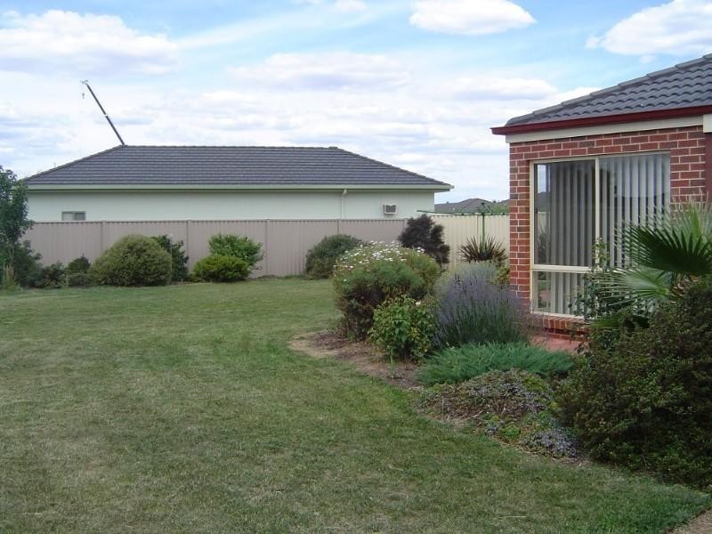 3 Rocklands Crescent, Kialla VIC 3631