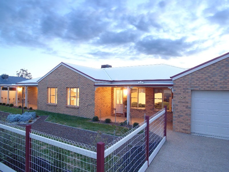 104 Waranga Drive, Kialla VIC 3631