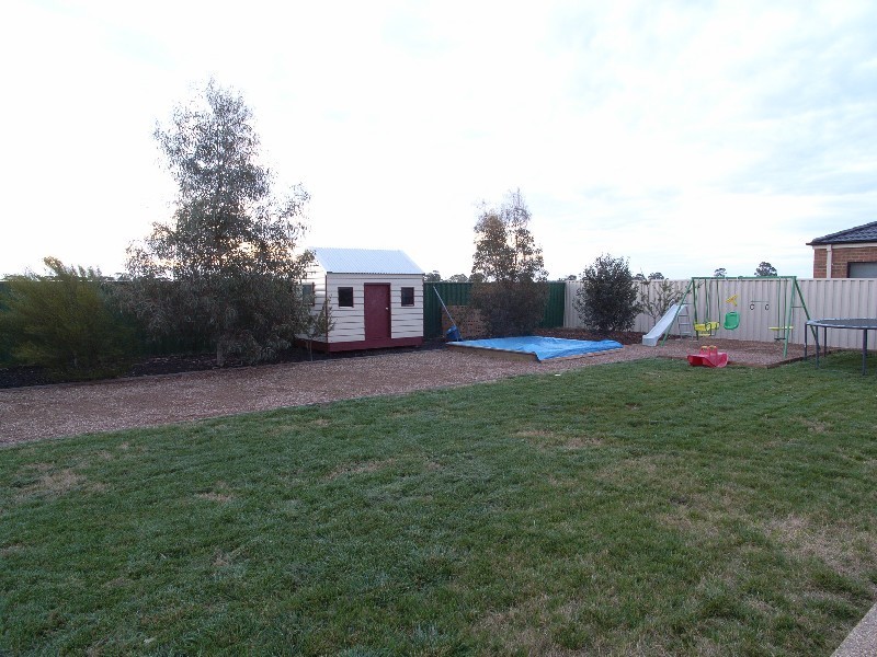 104 Waranga Drive, Kialla VIC 3631