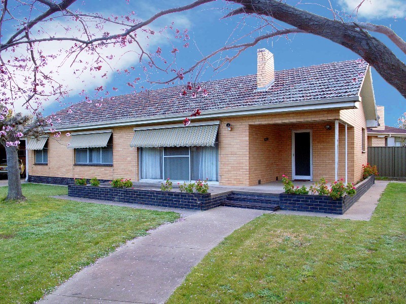 4 Mcewen Street, Shepparton VIC 3630