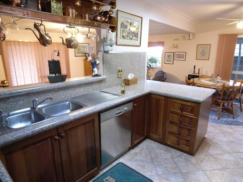 8 Carr Street, Shepparton VIC 3630