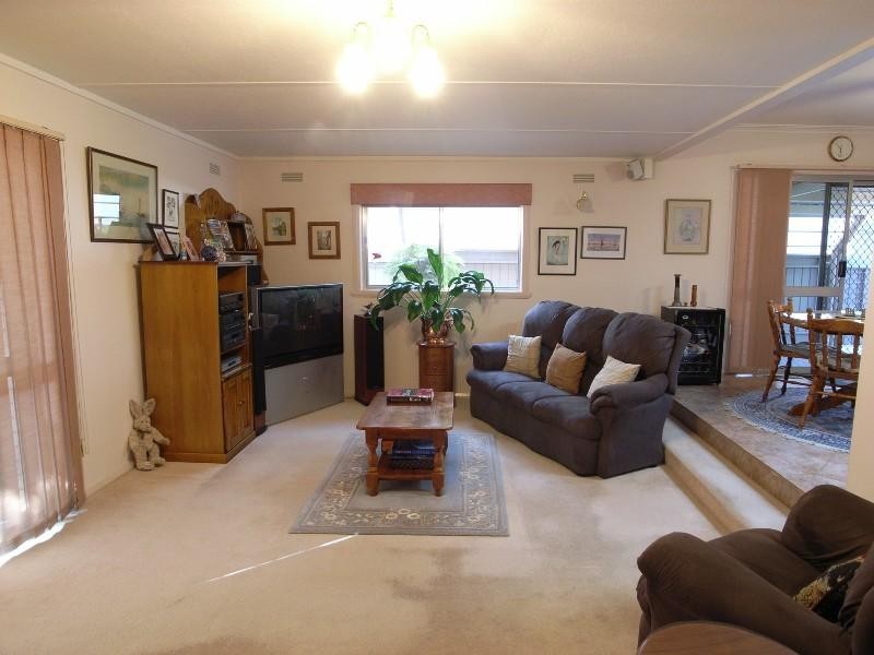 8 Carr Street, Shepparton VIC 3630