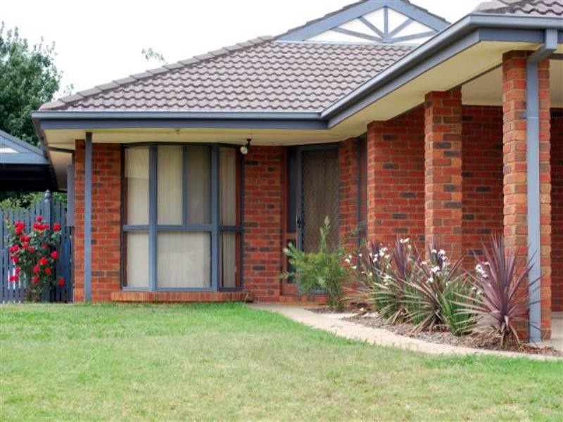 21 Hutchins Crescent, Mooroopna VIC 3629