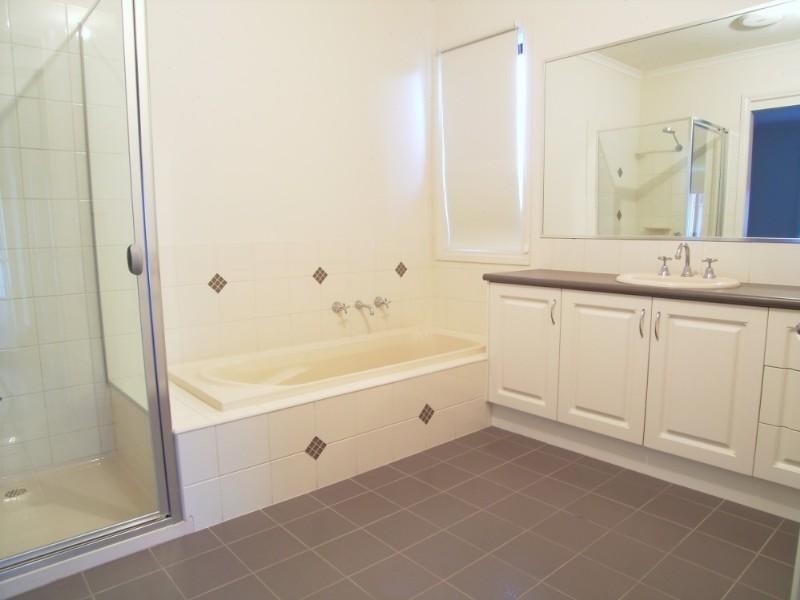 2/76 Clive Street, Shepparton VIC 3630