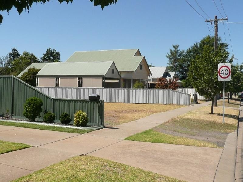 9 Barker Avenue, Shepparton VIC 3630