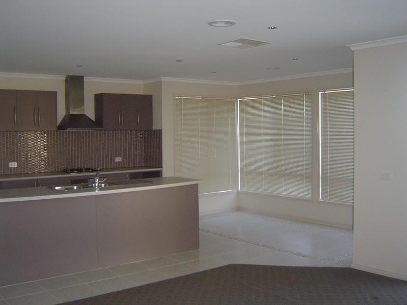 18 Taig Avenue, Kialla VIC 3631