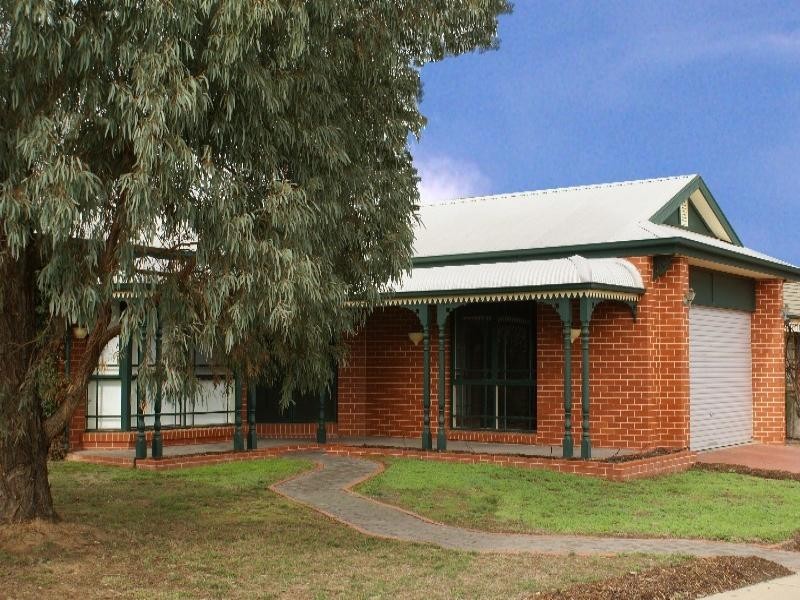 13 Gordon Drive, Kialla VIC 3631