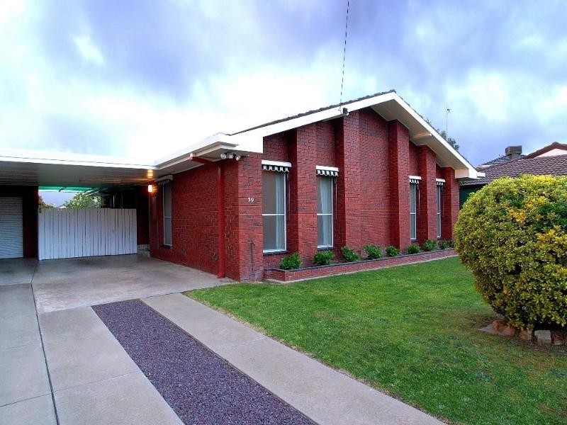 39 Lachlan Crescent, Shepparton VIC 3630
