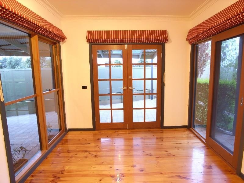 1 Dunkirk Avenue, Shepparton VIC 3630