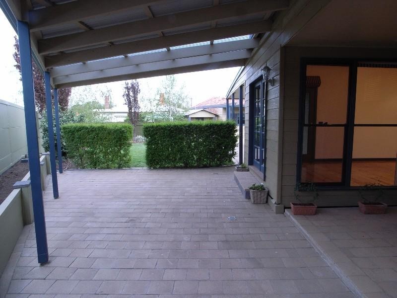 1 Dunkirk Avenue, Shepparton VIC 3630