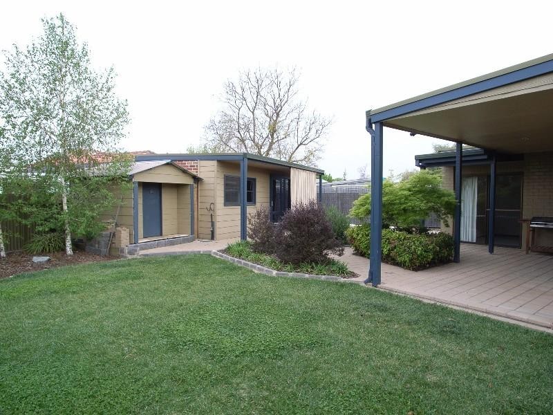 1 Dunkirk Avenue, Shepparton VIC 3630