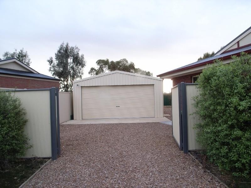 3 Bulloo Place, Kialla VIC 3631