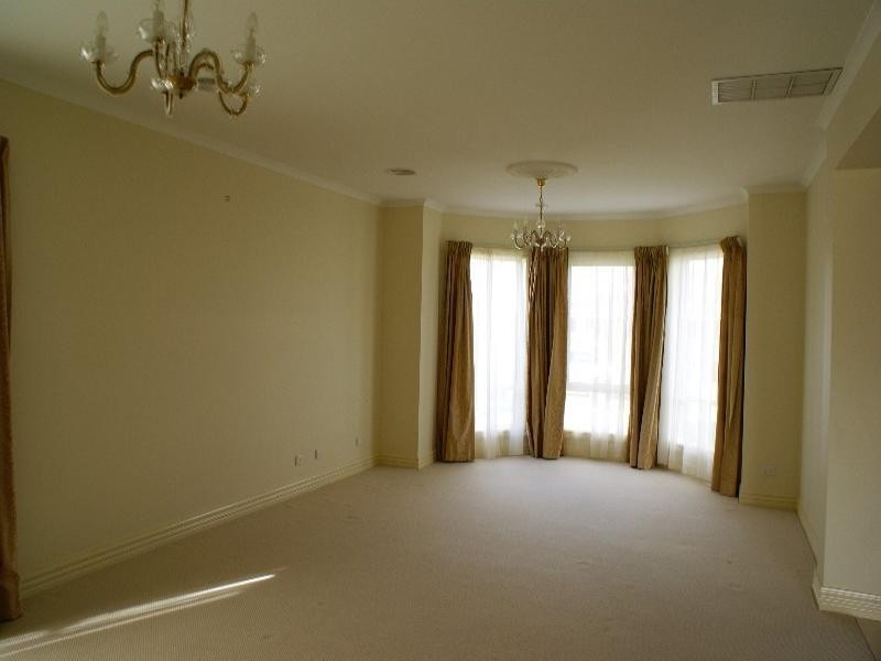 237 Waranga Drive, Kialla VIC 3631