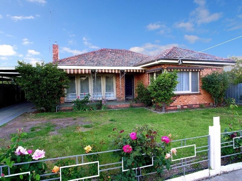 16 Macintosh Street, Shepparton VIC 3630