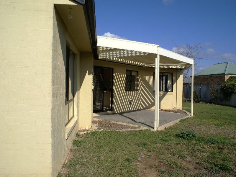 42 Gordon Drive, Kialla VIC 3631