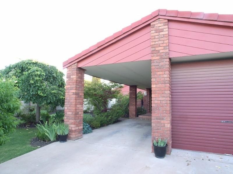 2 McMahon Court, Shepparton VIC 3630