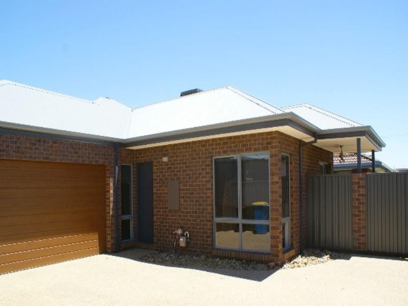2/14 Leahy Street, Shepparton VIC 3630
