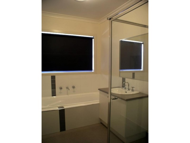 2/14 Leahy Street, Shepparton VIC 3630