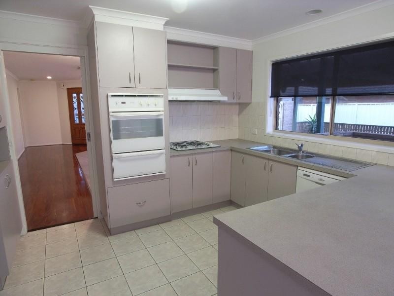 33 Brooks Avenue, Shepparton VIC 3630