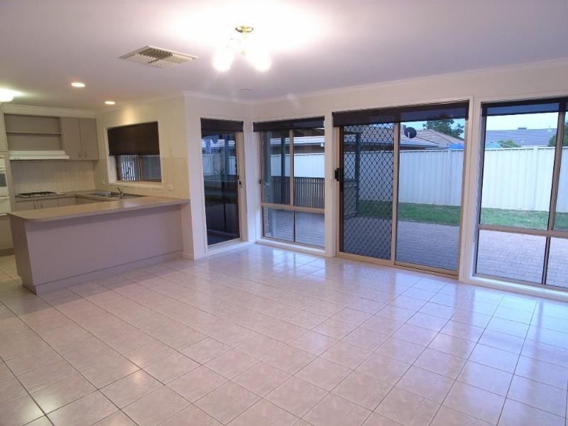 33 Brooks Avenue, Shepparton VIC 3630