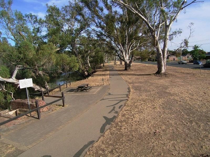 1/207 The Boulevard, Shepparton VIC 3630