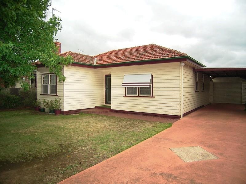 27 Dunrobin Street, Shepparton VIC 3630
