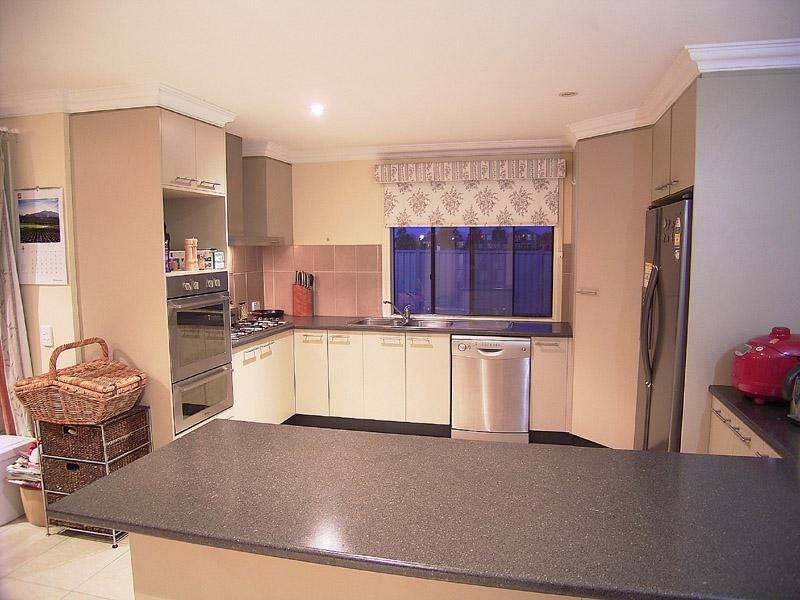 4 Dartmouth Court, Kialla VIC 3631