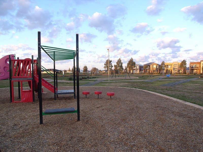 2/9 Jindabyne Court, Kialla VIC 3631