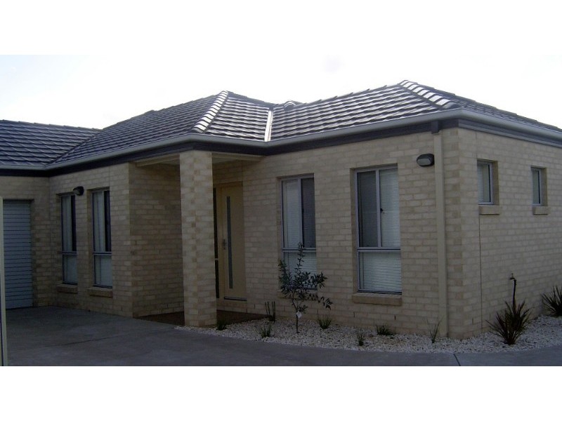 3/109 Sobroan Street, Shepparton VIC 3630